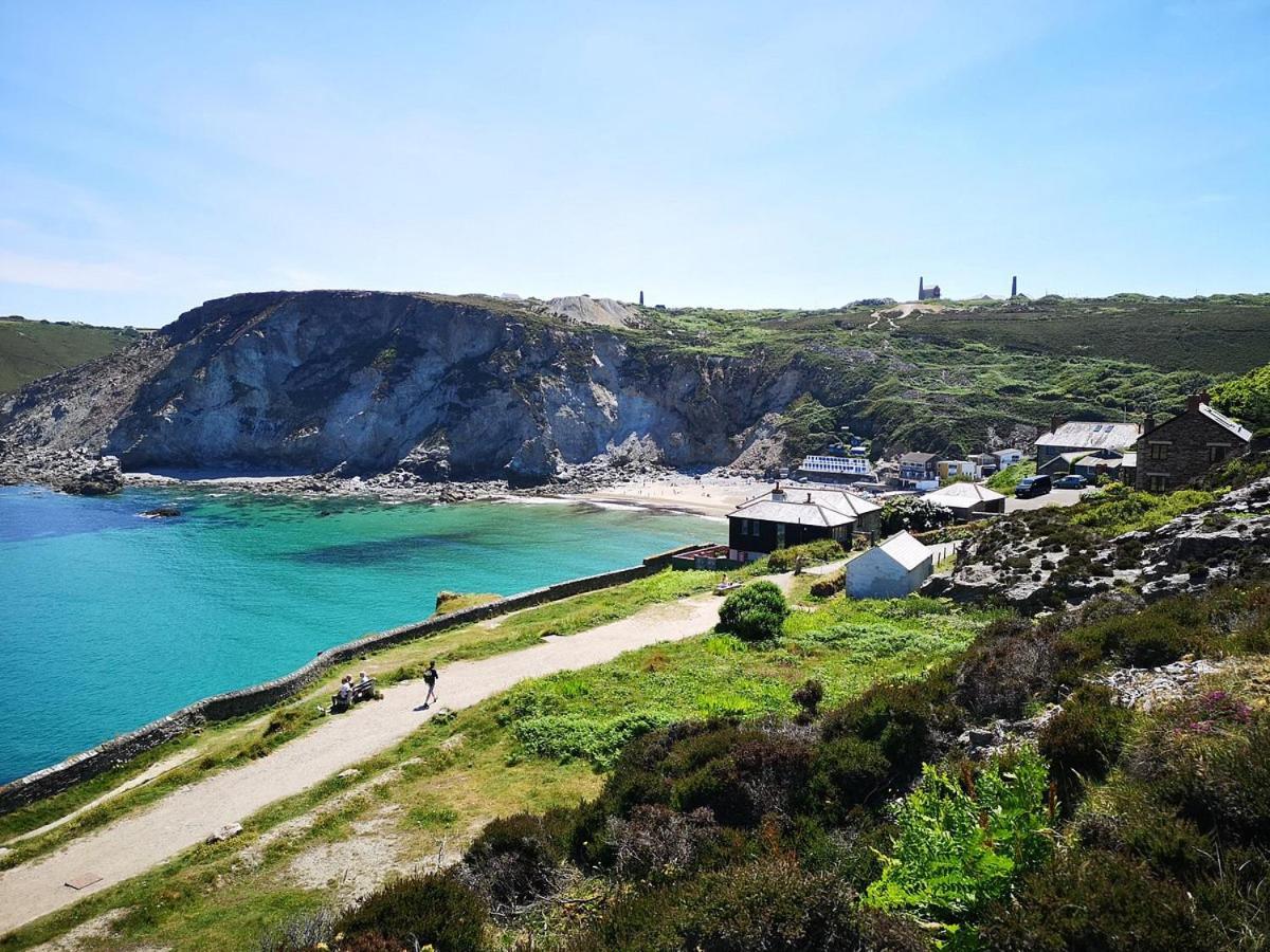 Howlyek, In St Agnes Village Εξωτερικό φωτογραφία